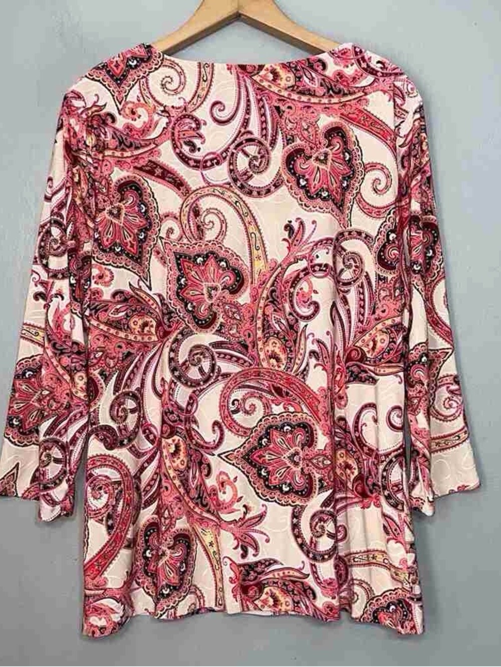Women's Pink Paisley Scoop Neck Top - Picture 2 of 4